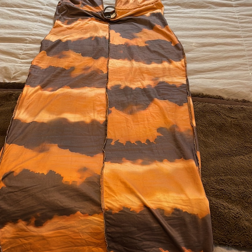 Dress - Picture 4 of 4